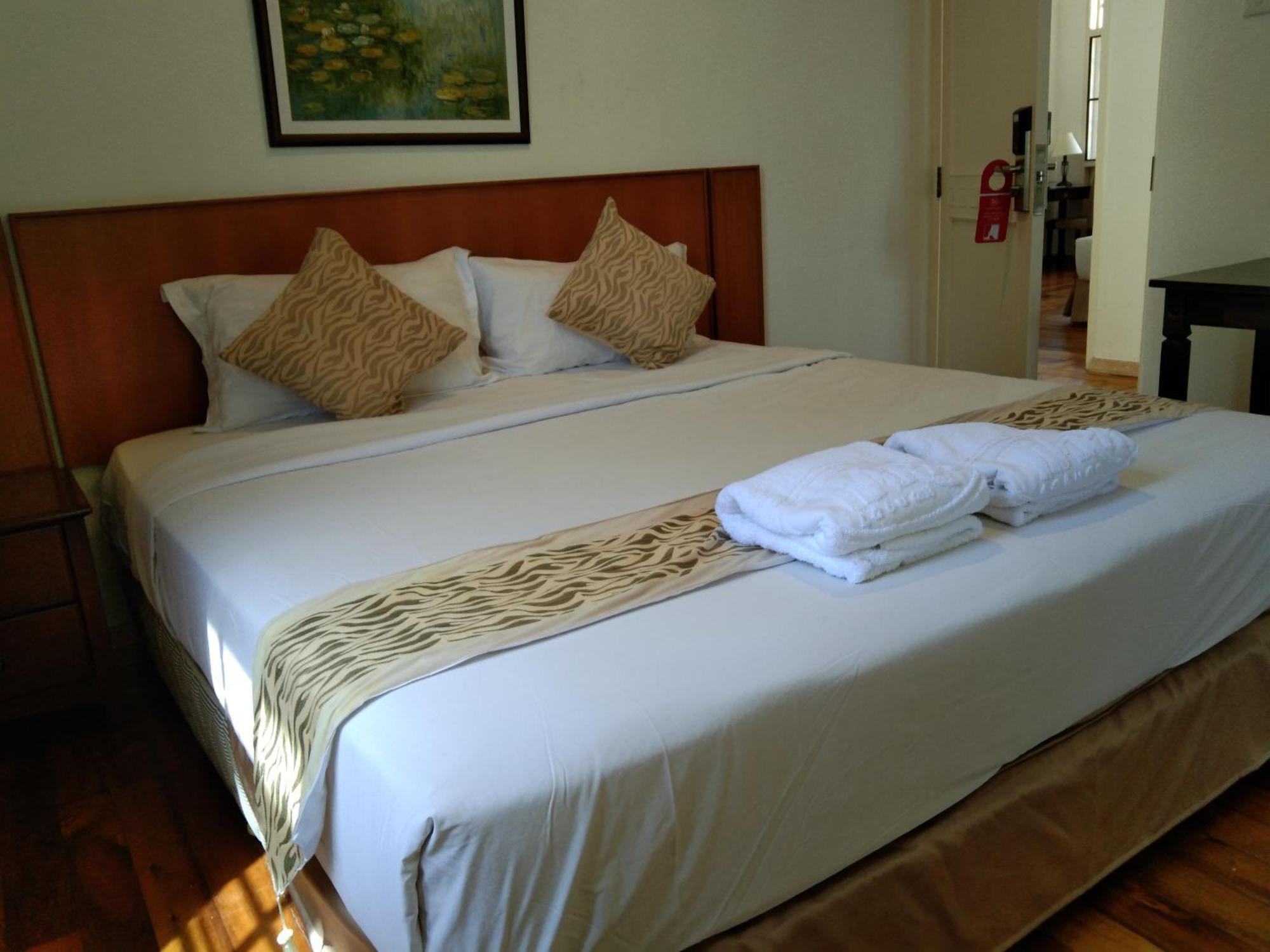 Tiara Labuan Hotel מראה חיצוני תמונה