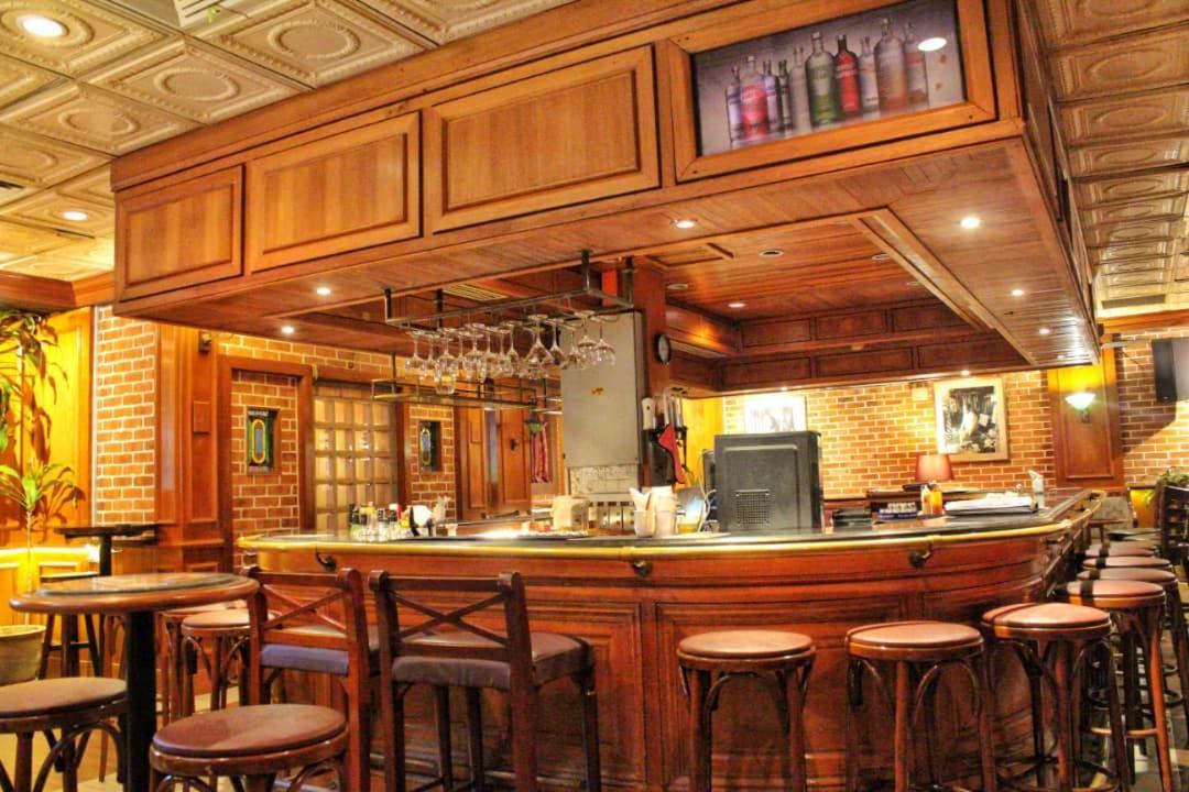 Tiara Labuan Hotel מראה חיצוני תמונה